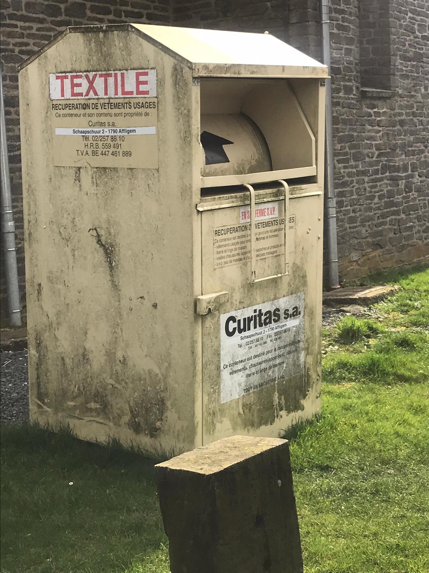 Reiniging kledingcontainers